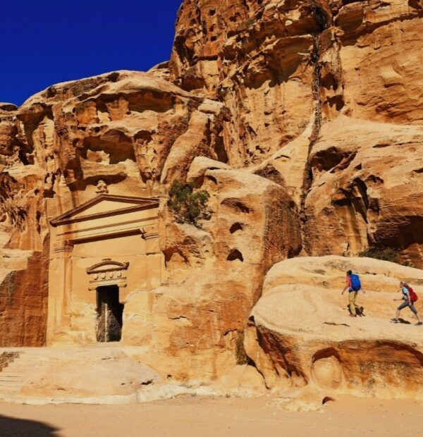 Canyons & Deserts: 9 days Hiking Adventure