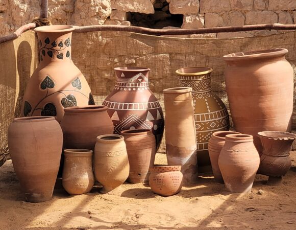Pottery in the old town of Al Ula