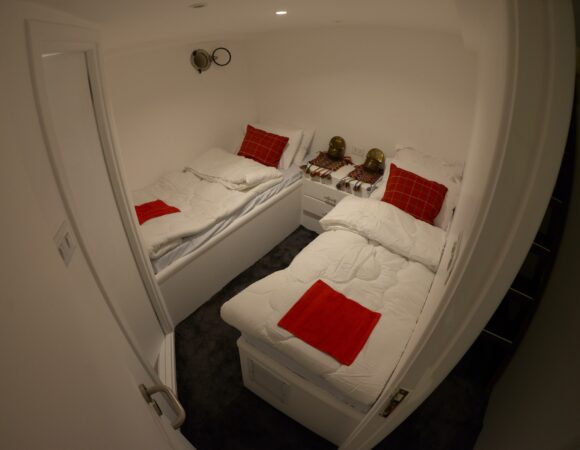 Twin room on Diversity diving boat