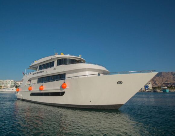 Ultra Diversity Boat leaving harbour in Aqaba